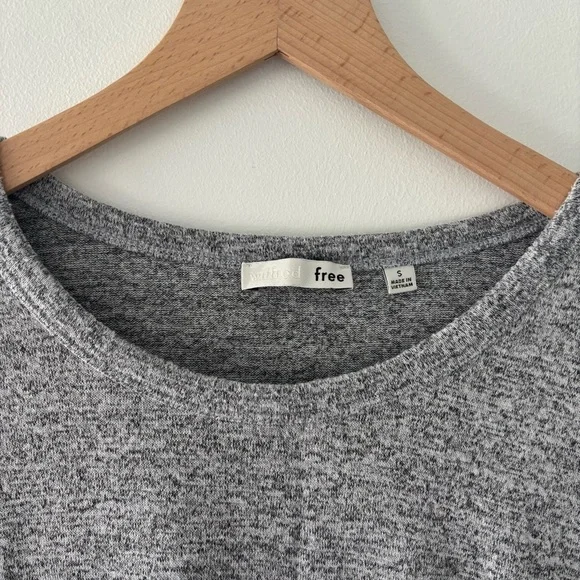 Aritzia Wilfred Free Davina Heather Gray Crew Neck Short Sleeve T Shirt Top S - Picture 3 of 7